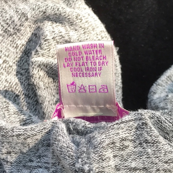 Wet Seal Loose Hanging Heather Gray Sweater Vest Rayon Blend No Buttons XL - Picture 12 of 12